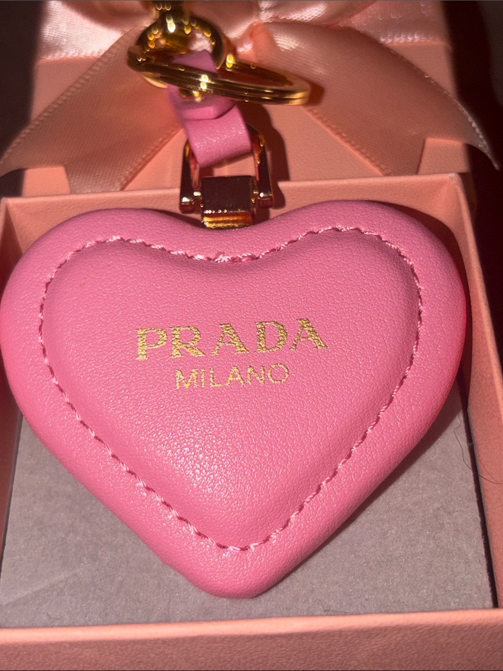 👜💖🔑🆕 PRADA Keychain Bag Charm 👛💕